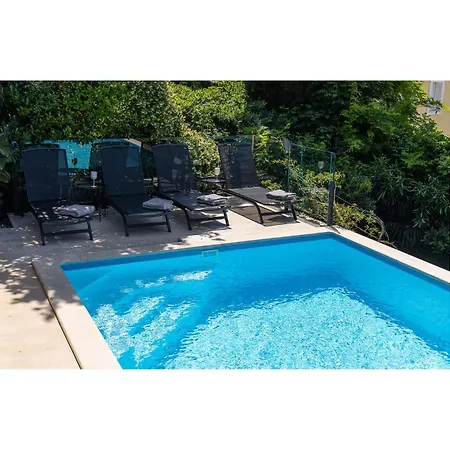 In With Wifi נייביצה