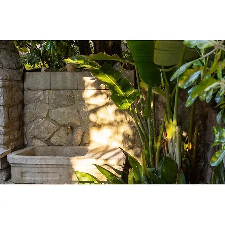 بيت للعطل In With Wifi نجيفيش